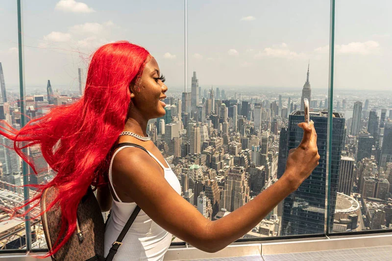 Portrait of a girl for "Keep Going New York" by Stefan Falke